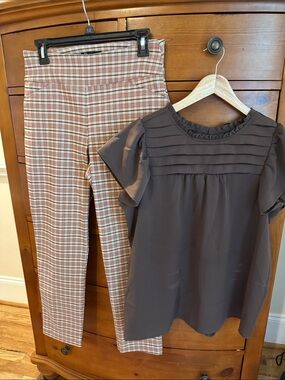 Versona Brown Ruffle Yoke Short Sleeve Blouse
